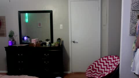 lexwyoex online show from October 2025 12:08:02 AM