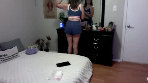 lexwyoex online show from October 2025 12:17:02 PM