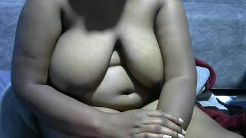 Snapshot of leylapleasure chatting on December 2025 10:18:02 PM leylapleasure online show from December 2025 10:18:02 PM