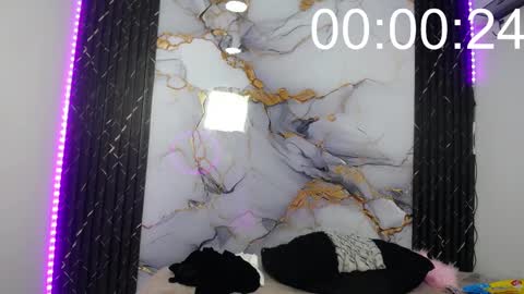 lia summer1 online show from January 2025 04:00:02 PM