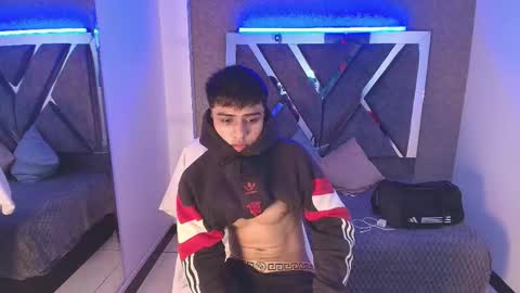 lian online show from September 2025 05:51:02 AM