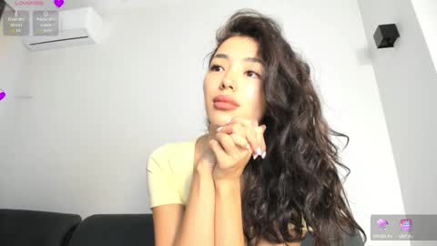 Lian online show from September 2025 06:58:02 AM