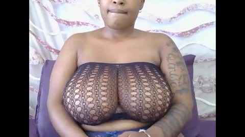 Snapshot of lickabletash98 chatting on January 2025 09:15:02 AM lickabletash98 online show from January 2025 09:15:02 AM