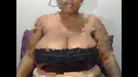 Snapshot of lickabletash98 chatting on February 2025 09:00:02 AM lickabletash98 online show from February 2025 09:00:02 AM