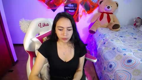 Snapshot of lika_little3 chatting on November 2025 02:01:02 AM Liika online show from November 2025 02:01:02 AM