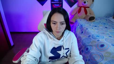 Snapshot of lika_little3 chatting on November 2025 03:37:02 AM Liika online show from November 2025 03:37:02 AM