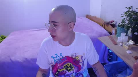 im MIA  -- MY OF is catsito3 online show from December 2024 11:00:01 PM