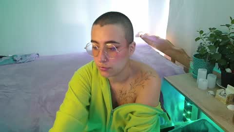 im MIA  -- MY OF is catsito3 online show from January 2025 05:05:01 PM