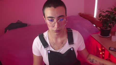 im MIA  -- MY OF is catsito3 online show from January 2025 09:15:02 PM