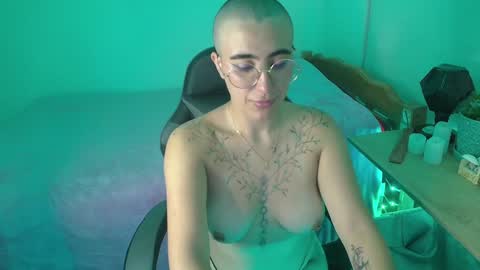 im MIA  -- MY OF is catsito3 online show from January 2025 01:27:01 AM