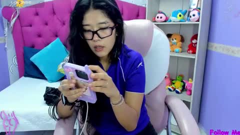 Lili Cey online show from February 2025 02:47:02 PM