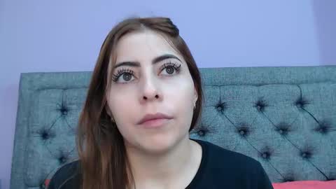 Lilasuni online show from November 2025 02:06:02 PM