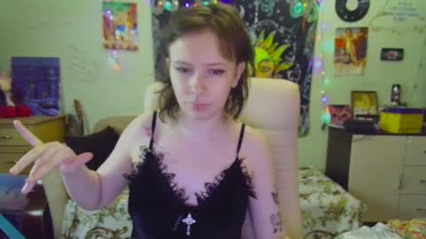 Lil online show from February 2025 07:04:02 PM