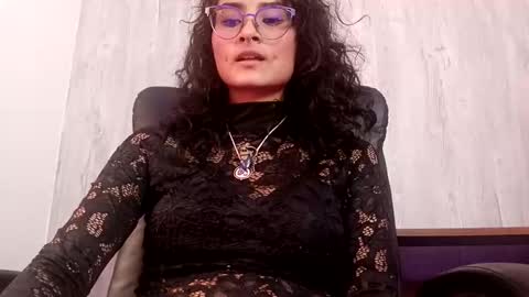 lili_clan online show from September 2025 05:48:01 PM