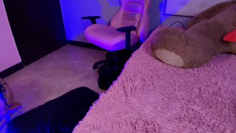 lili online show from December 2024 05:20:01 AM