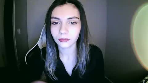 lilirose online show from December 2024 01:32:01 PM