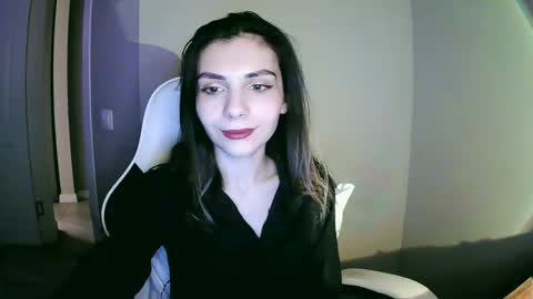 lilirose online show from December 2024 07:38:02 PM
