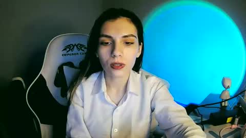 lilirose online show from December 2024 05:42:02 PM