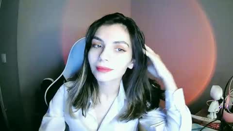 lilirose online show from December 2024 04:51:02 PM
