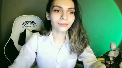 lilirose online show from December 2024 07:49:02 PM
