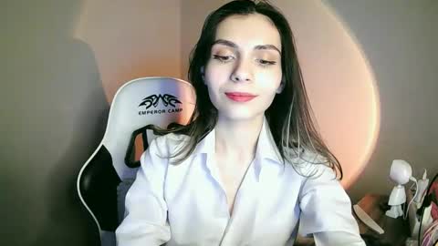 lilirose online show from December 2024 07:32:01 PM
