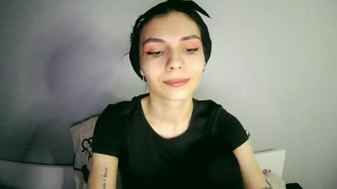 lilirose online show from January 2025 07:06:02 PM