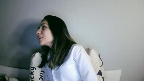 lilirose online show from February 2025 06:51:02 PM