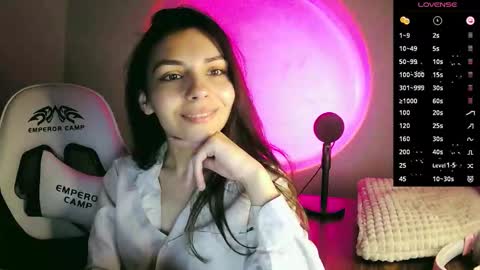 lilirose online show from September 2025 02:28:01 PM