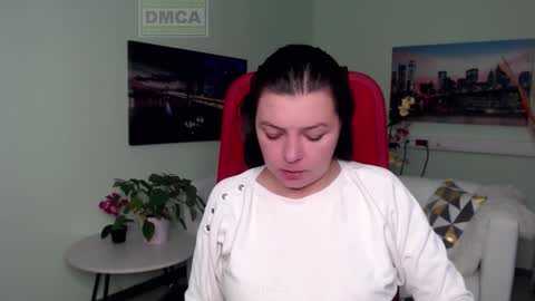 Lily online show from November 2025 04:45:02 AM