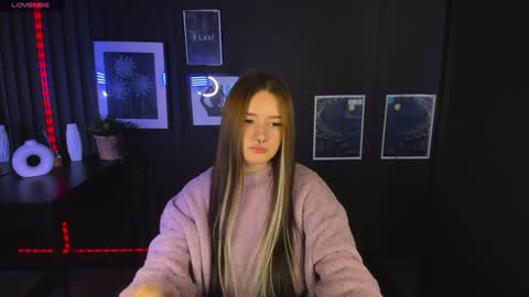 Lily online show from December 2024 11:26:01 AM