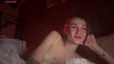 Snapshot of lily_savage chatting on September 2025 07:02:02 PM Sophie online show from September 2025 07:02:02 PM