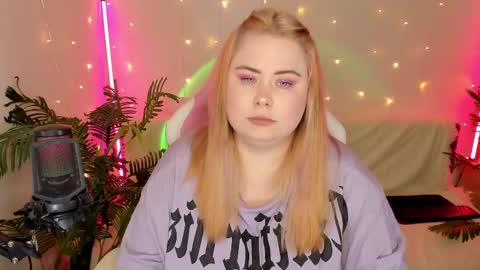lina_linx online show from January 2025 06:28:01 PM