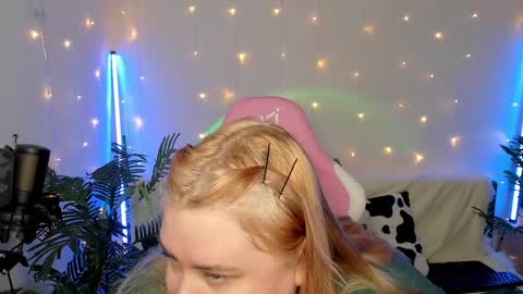 lina_linx online show from January 2025 09:39:01 PM