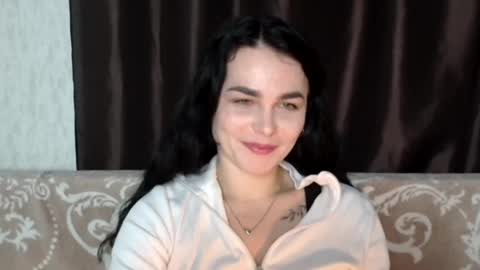 Linda online show from March 2025 10:42:01 PM