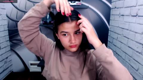 Linda  online show from January 2025 03:41:01 PM