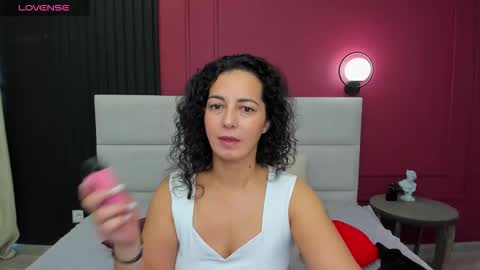 Linda online show from September 2025 01:40:01 AM