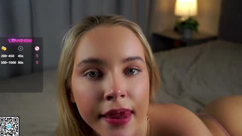 Amelia online show from December 2024 04:15:02 AM