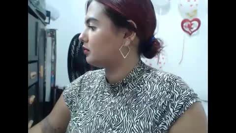 Lipsy online show from February 2025 12:05:02 PM