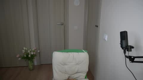 Snapshot of lisa_graham chatting on October 2025 04:24:01 AM lisa_graham online show from October 2025 04:24:01 AM