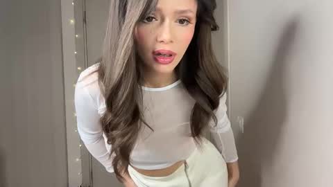 Snapshot of lisa_graham chatting on November 2025 04:33:01 AM lisa_graham online show from November 2025 04:33:01 AM