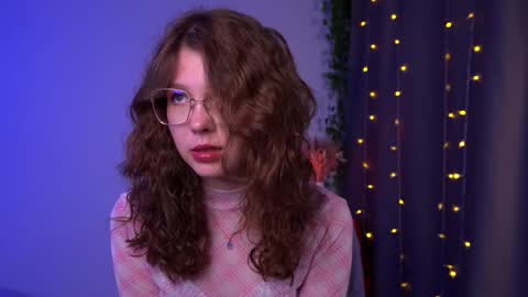 Snapshot of lisa_roses chatting on October 2025 10:18:02 PM Lisa online show from October 2025 10:18:02 PM