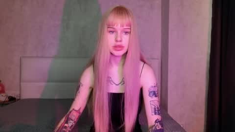 Lisa online show from September 2025 04:24:02 AM