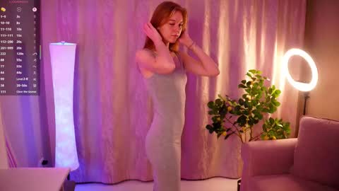 Snapshot of lisagriswell chatting on November 2025 04:41:01 PM Molly online show from November 2025 04:41:01 PM