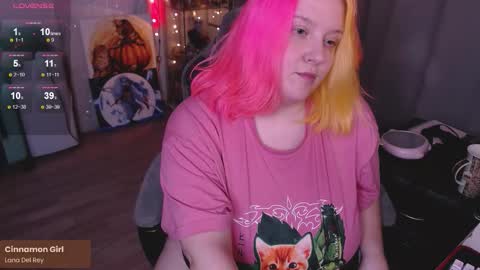 Snapshot of lissamuff chatting on November 2025 04:29:01 PM Lissa online show from November 2025 04:29:01 PM