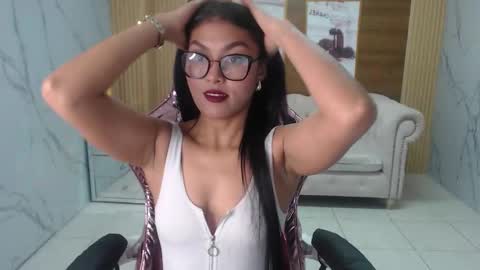 lissandra_s online show from September 2025 08:54:01 PM