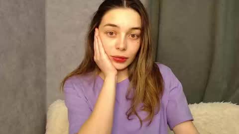 Mia   Im online every day 1530 PM in New York  2030 PM in London online show from December 2024 08:23:02 PM
