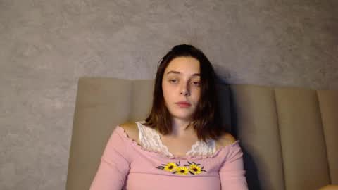 Mia   Im online every day 1530 PM in New York  2030 PM in London online show from September 2025 09:29:02 PM