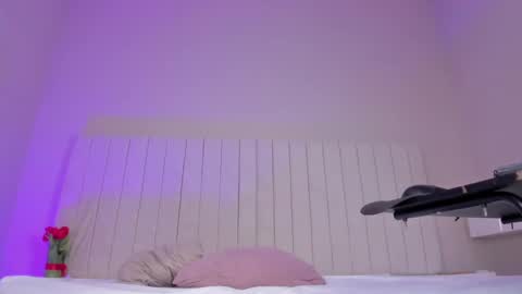 im olivia IG littleolivia01 online show from January 2025 04:03:01 PM