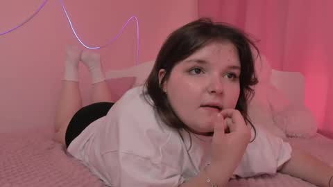 Snapshot of lizameaw chatting on September 2025 09:42:02 AM LIza online show from September 2025 09:42:02 AM