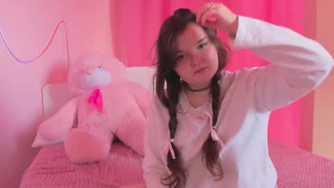 Snapshot of lizameaw chatting on September 2025 09:42:02 AM LIza online show from September 2025 09:42:02 AM